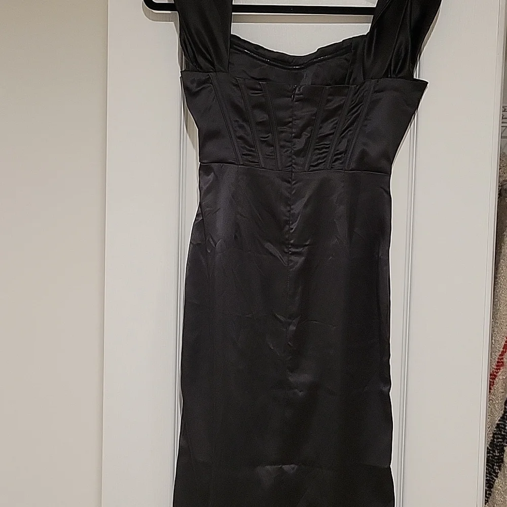 BLACK DRESS - Picture 4 of 4